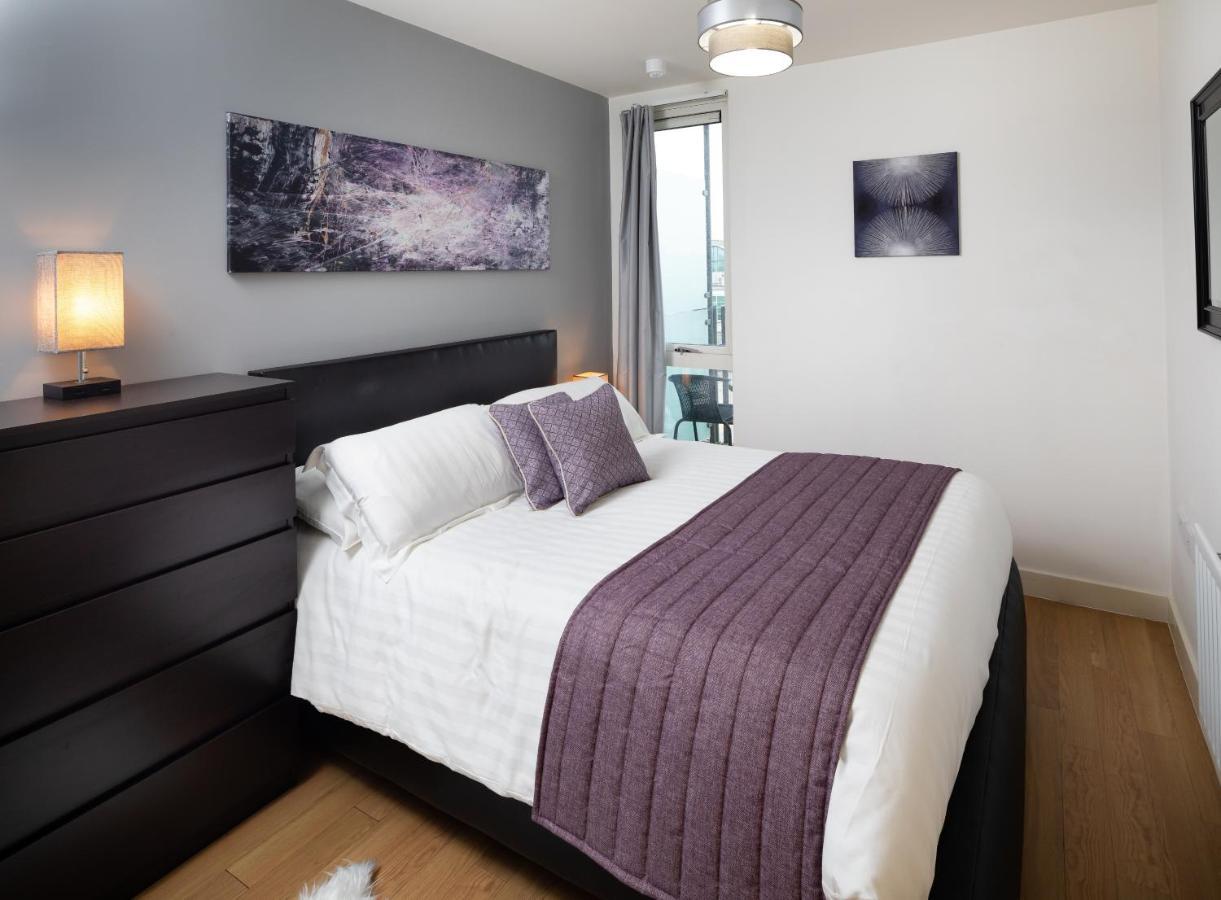 Stylish City Centre Apartment - Home From Home With Fully-Equipped Kitchen, Smart Tv, Netflix, Superfast Wifi, Free Parking, Self Check-In - By Brightleap Apartments Milton Keynes Esterno foto