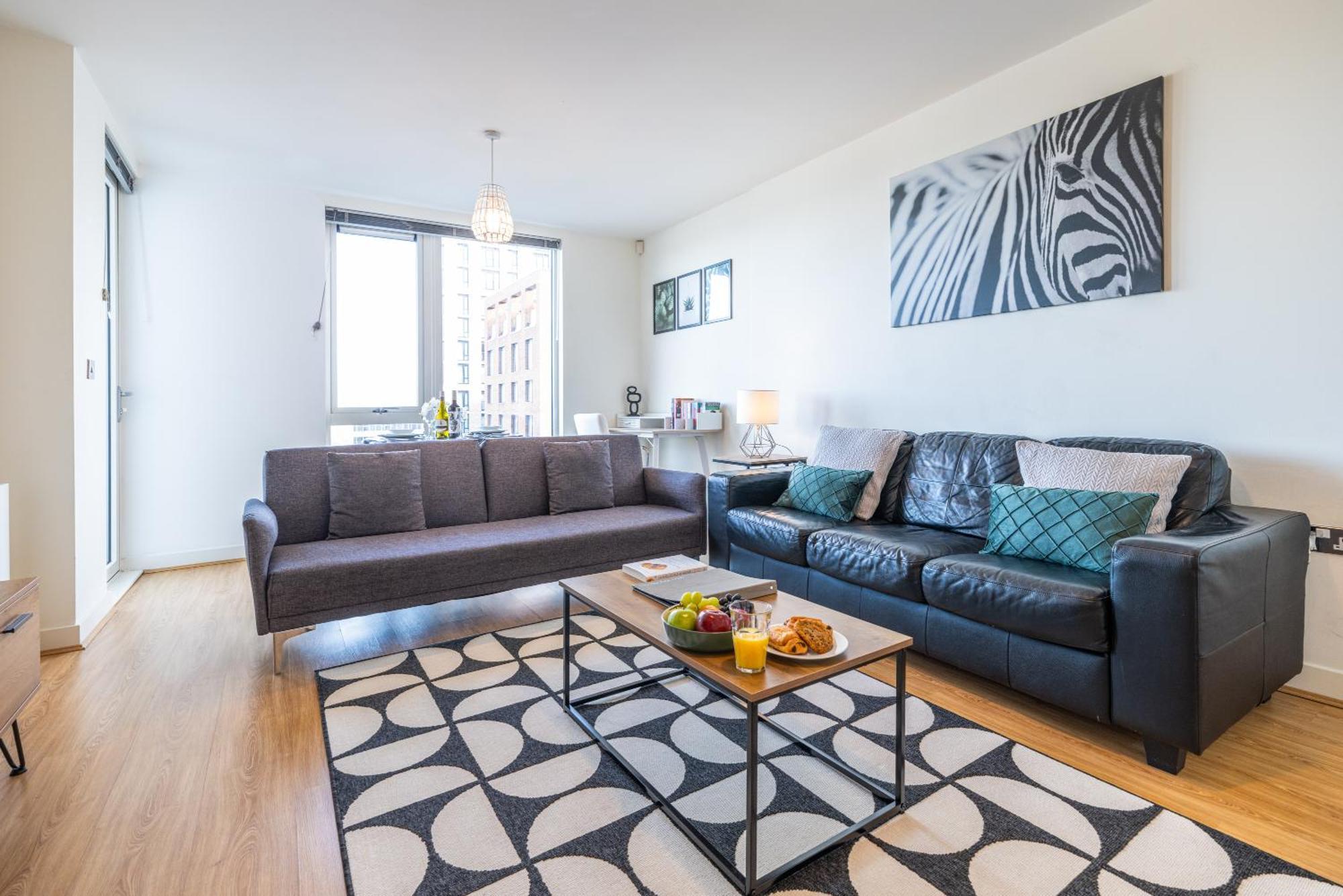 Stylish City Centre Apartment - Home From Home With Fully-Equipped Kitchen, Smart Tv, Netflix, Superfast Wifi, Free Parking, Self Check-In - By Brightleap Apartments Milton Keynes Esterno foto